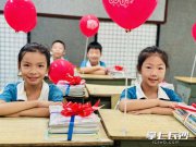 “炸碉堡”“排雷”“送糧”……同學們玩得好開心|